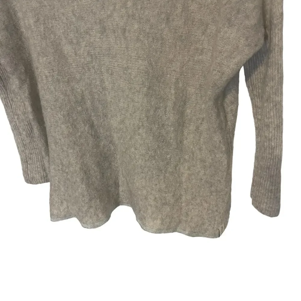 Henry Christ Women's Size Small‎ Round Neck Grey Cashmere Sweater